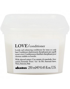 Davines Essential Haircare LOVE/ curl conditioner